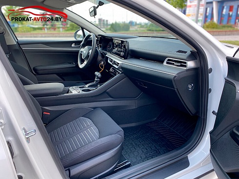 Kia K5 2021 фото салона