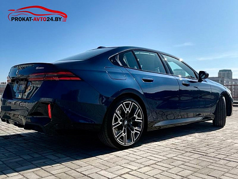 BMW G60 2025 АКПП, полный привод, 3,0 бензин