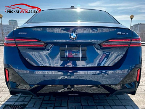 BMW G60 2025 АКПП, полный привод