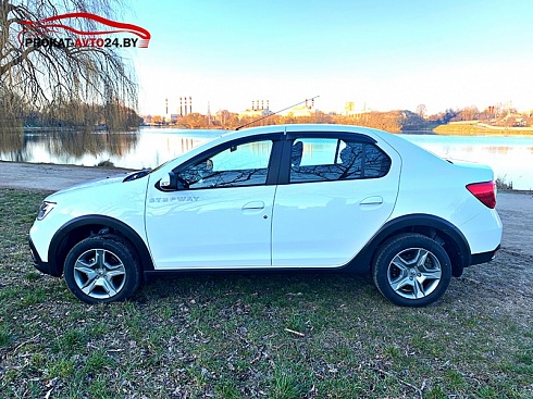 Рено Логан Степвей 2020 в новом кузове белого цвета